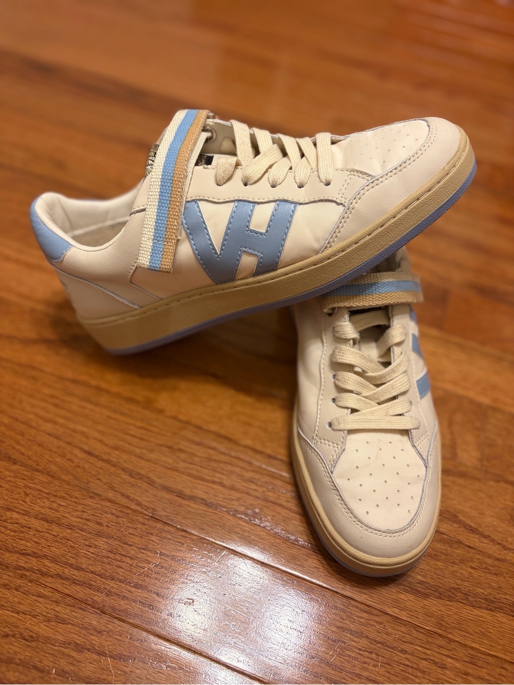 Vintage Havana | Casual Cream & Light Blue Sneakers size 10